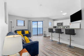 Beautiful 2BR Penthouse with Amazing Views